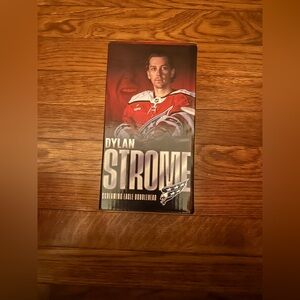 Dylan Strome #17 Washington Capitals Bobble Head - NIB